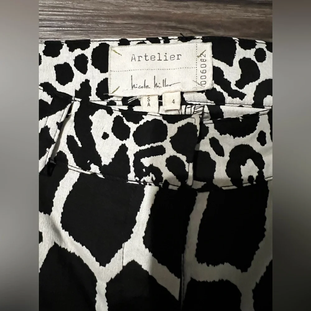 Nicole Miller Women's Black and White Animal print - Picture 5 of 7